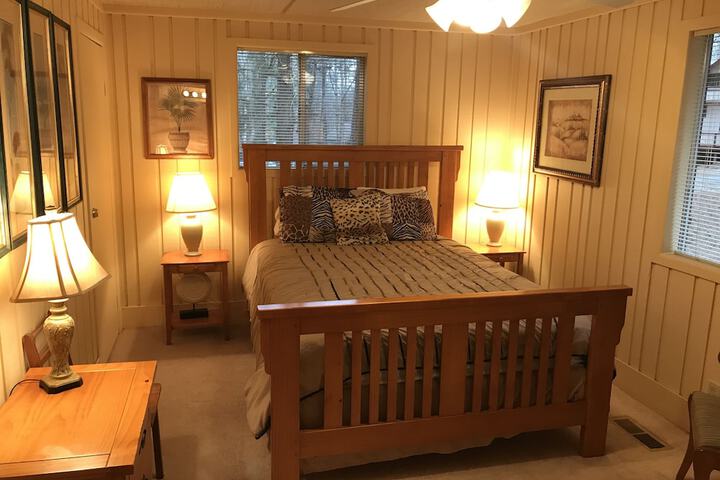 Room 33 of 400