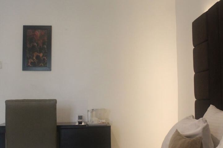 Room 22 of 47