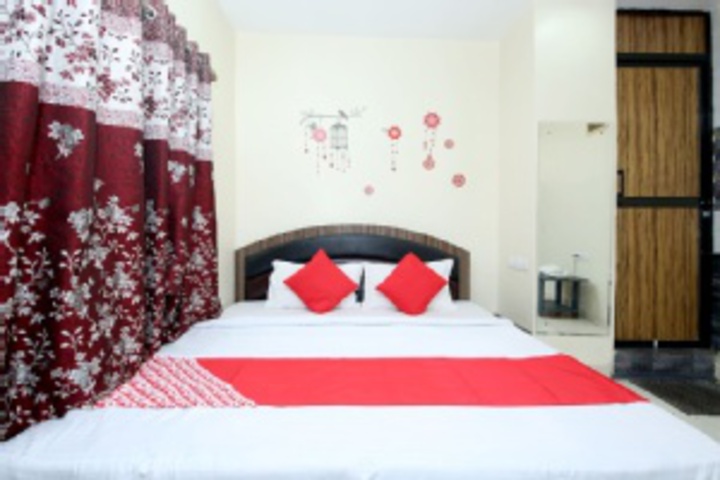 Room 319 of 407