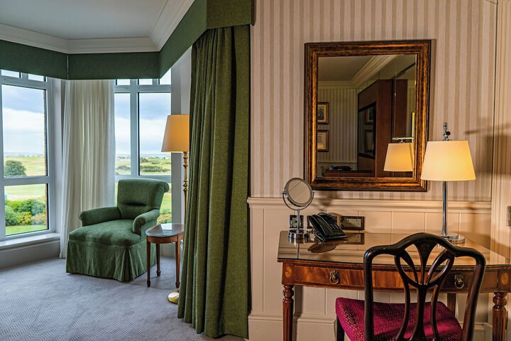 Room 34 of 103