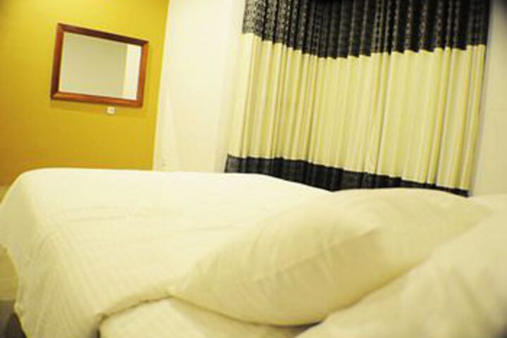 Room 12 of 22