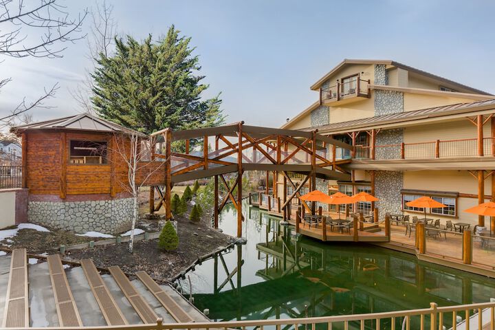Hotel 80 of 86