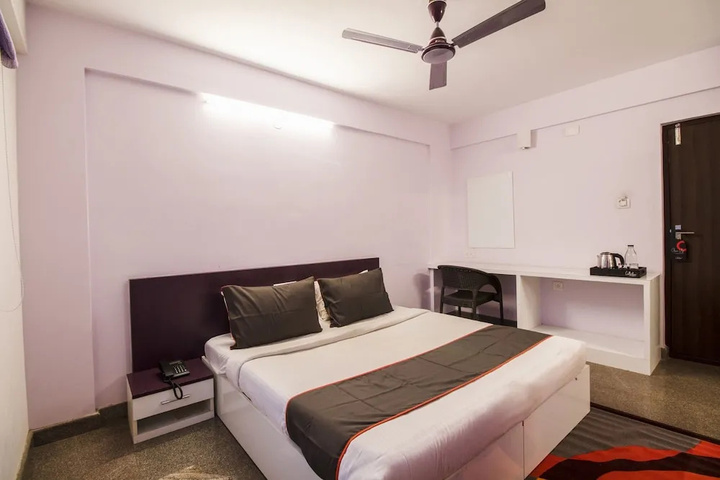 Room 4 of 22