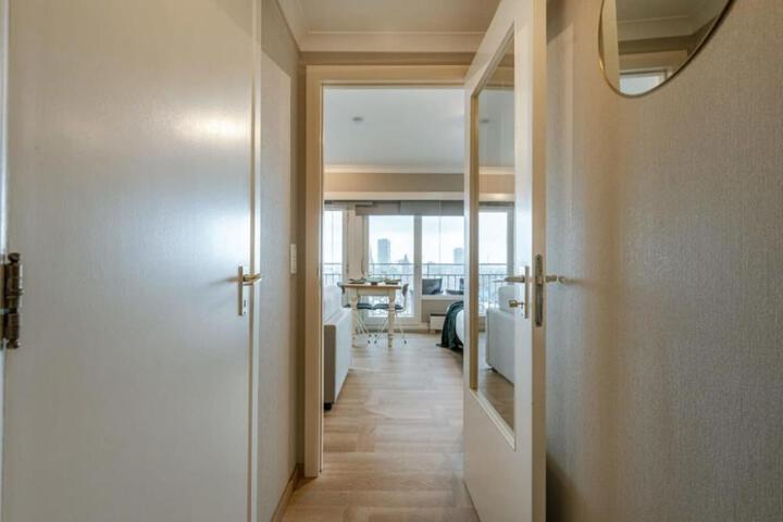 Bright studio near the beach