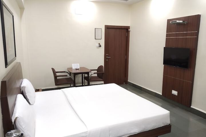 Room 21 of 94