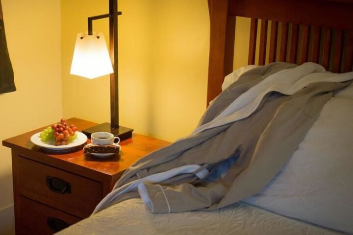 COOPER HOUSE BED & BREAKFAST INN