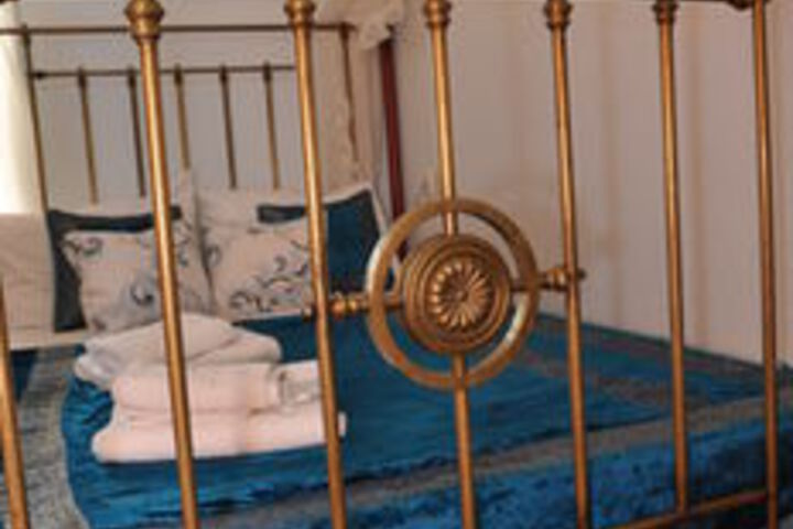 Room 10 of 36