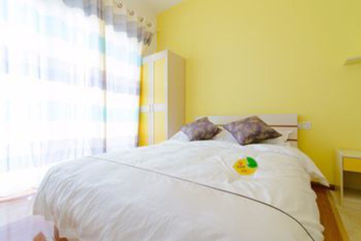 Room 9 of 36