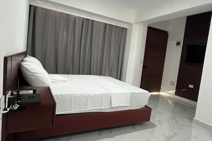 Room 9 of 54