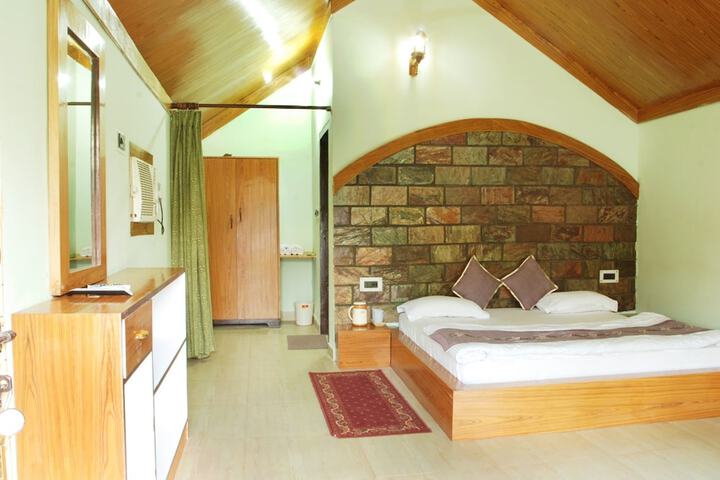 Room 9 of 26