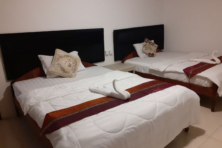 Room 12 of 48