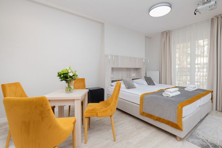Room 3 of 88