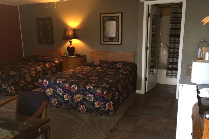 Room 14 of 219