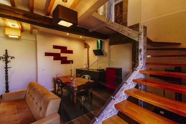 Room 33 of 65