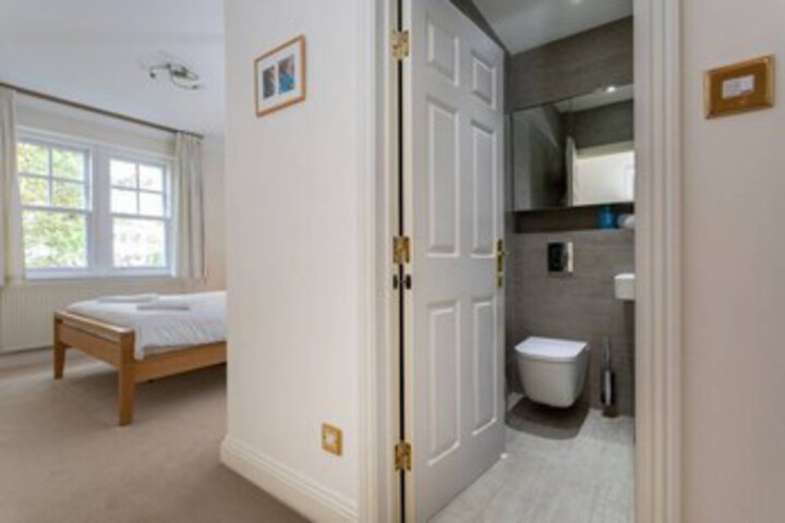 Room 17 of 19