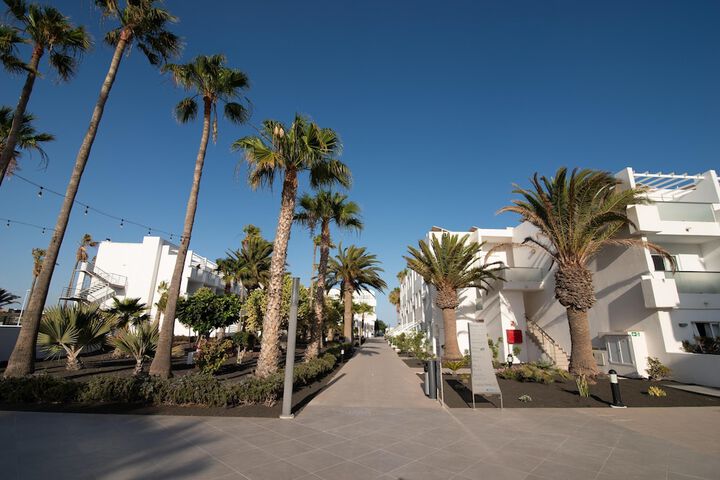 Hotel Exterior 237 of 313