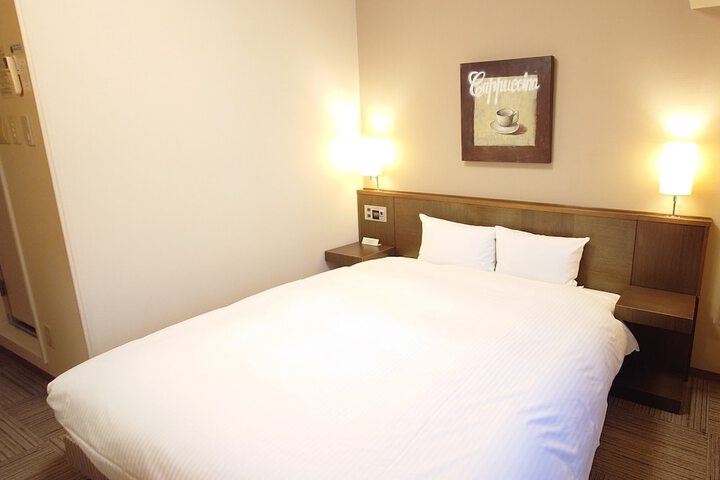 Room 16 of 32