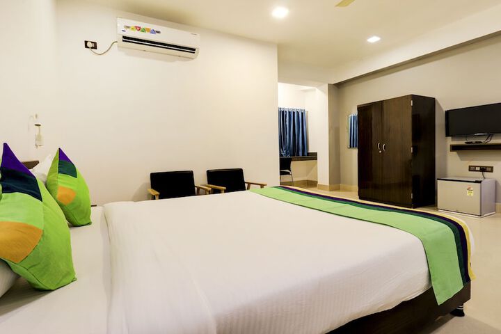 Room 16 of 34