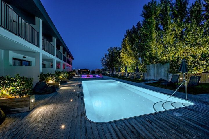 Pool 19 of 50