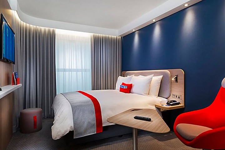 Room 21 of 52