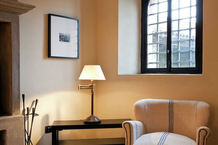 Room 8 of 21