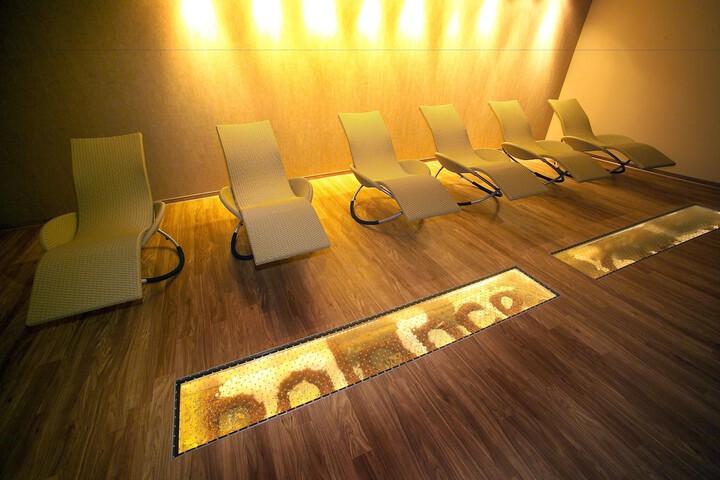 Massage Photo