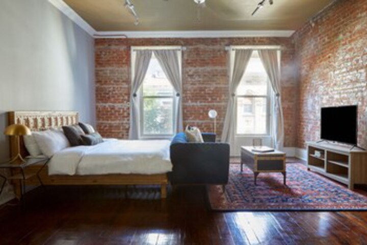 Room 10 of 60