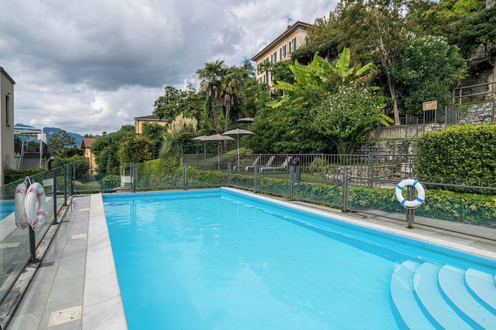 Hotel Pool