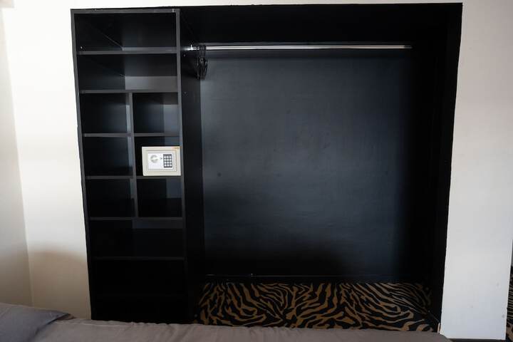 Room 17 of 49
