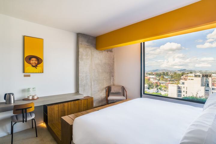 Room 10 of 40