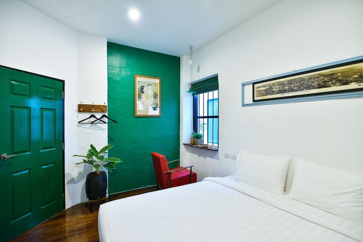 Room 11 of 46