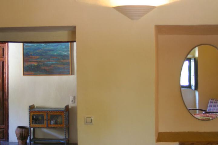 Room 27 of 27