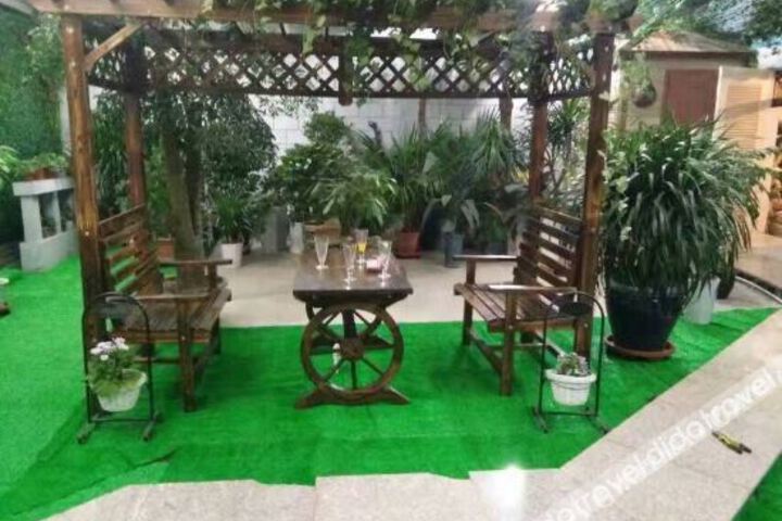 Xinglong Back Garden Hotel