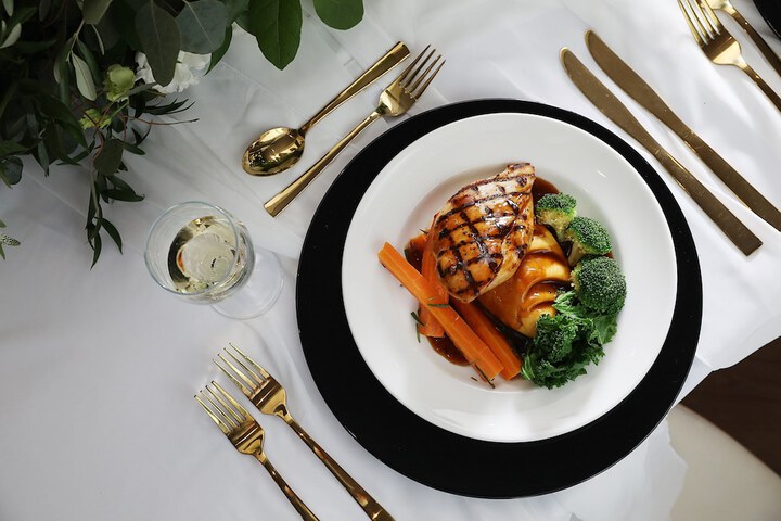Dining 78 of 147