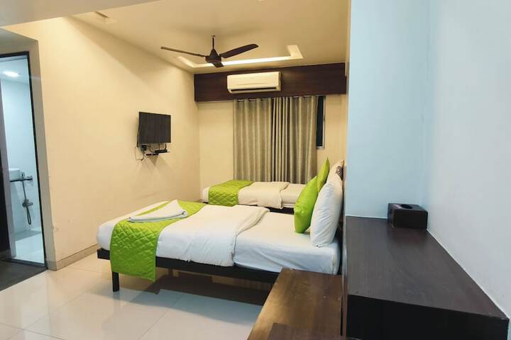 Room 6 of 78