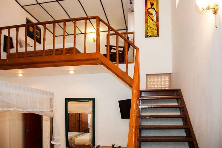 Room 13 of 91