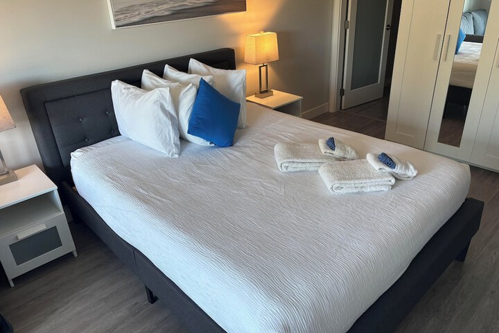 Room 9 of 48