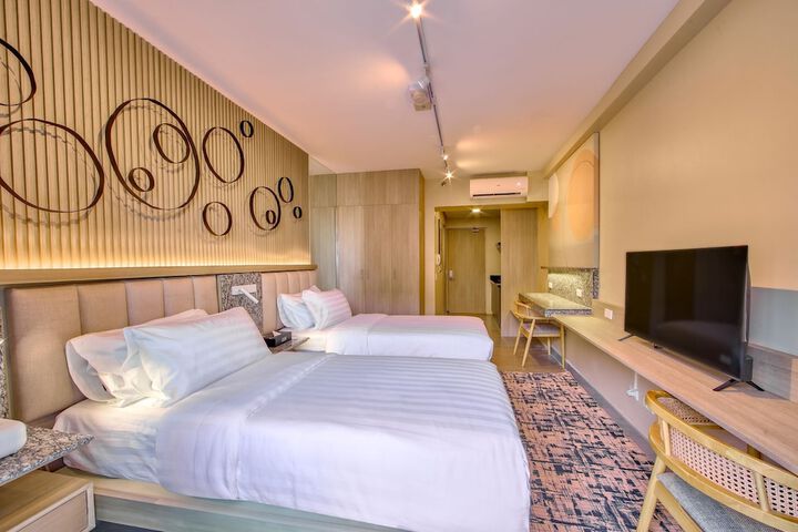 Room 4 of 37
