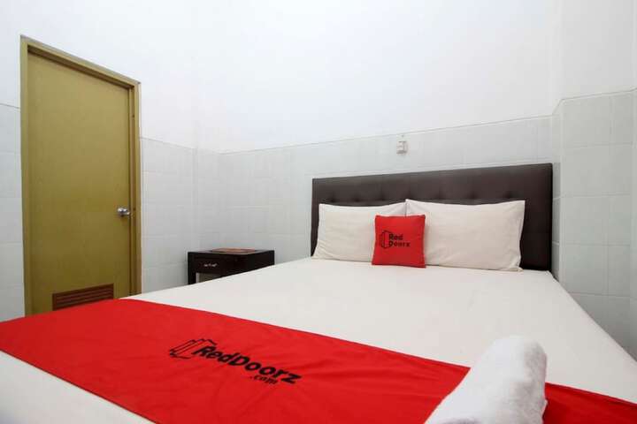 Room 8 of 23