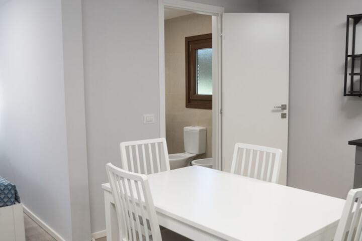 Room 15 of 52