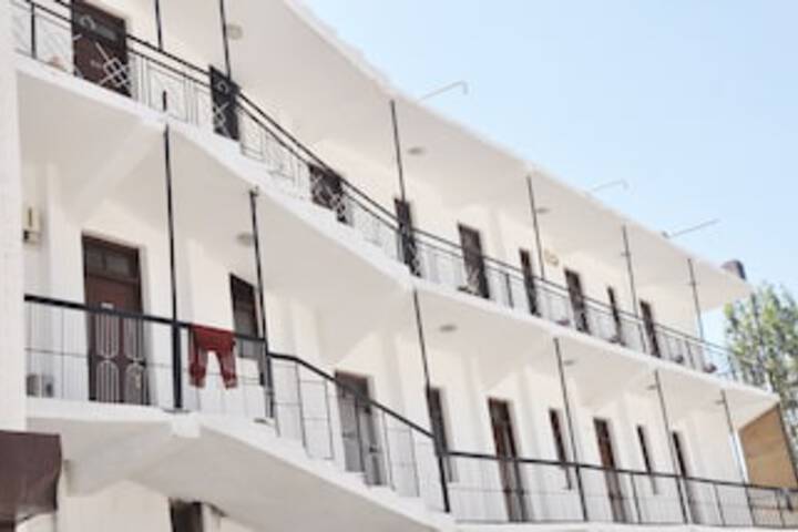 Hotel 5 of 7