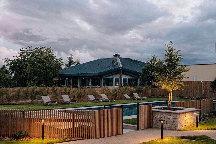 Pool Hotel