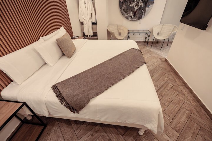 Room 48 of 73