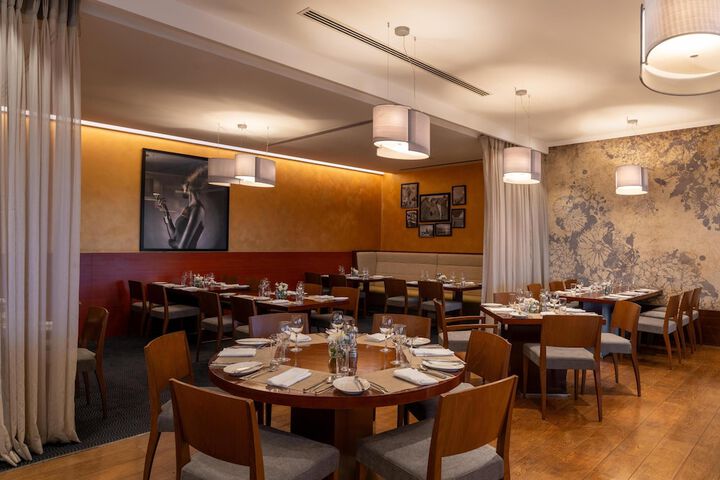 Dining 80 of 134