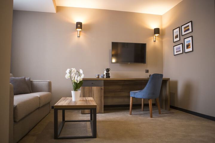 Room 15 of 38
