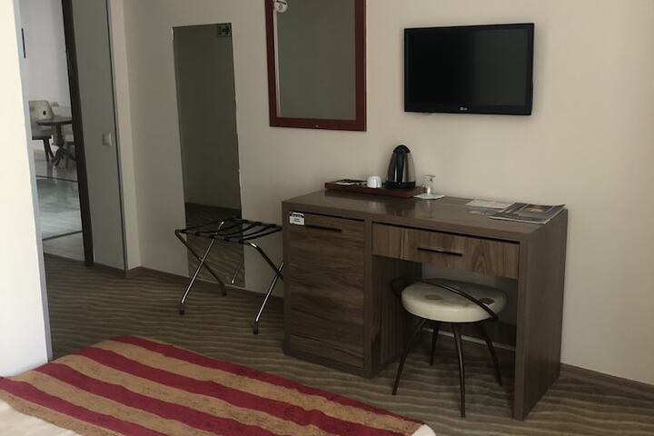 Room 15 of 44