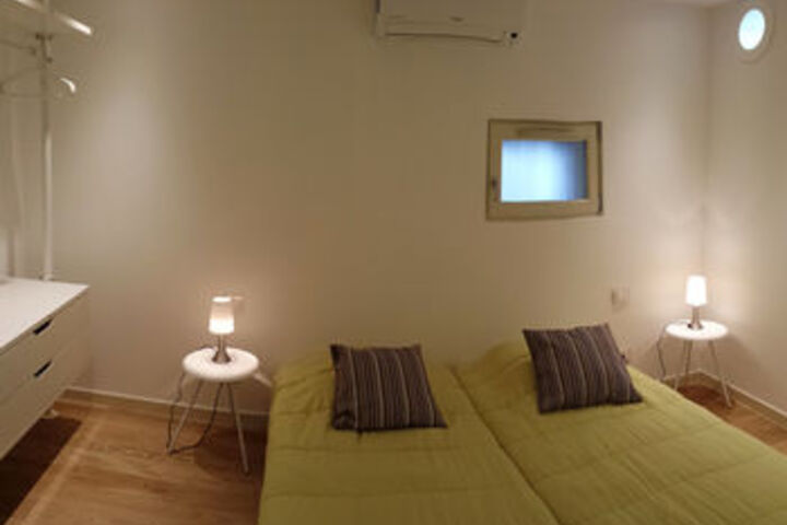 Room 28 of 71