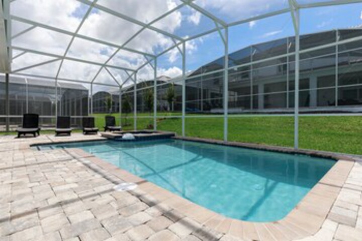Pool 13 of 31
