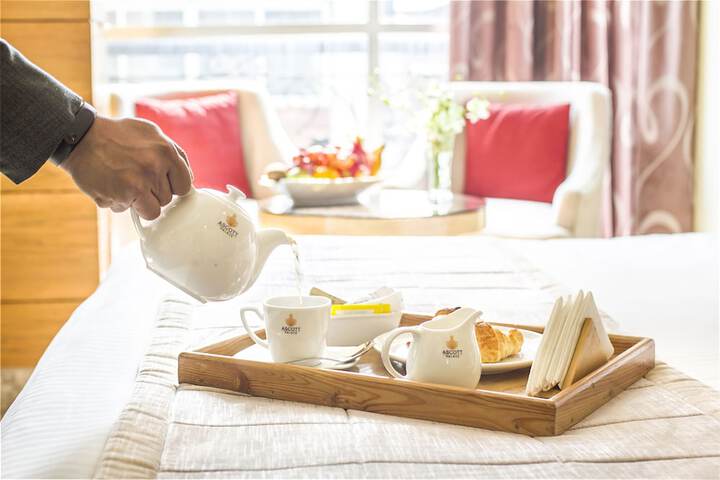 Breakfast/Coffee Service 30 of 58
