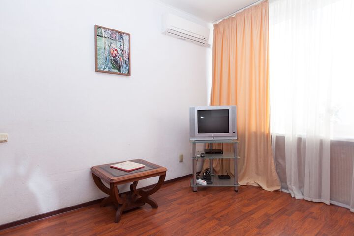 Room 109 of 176